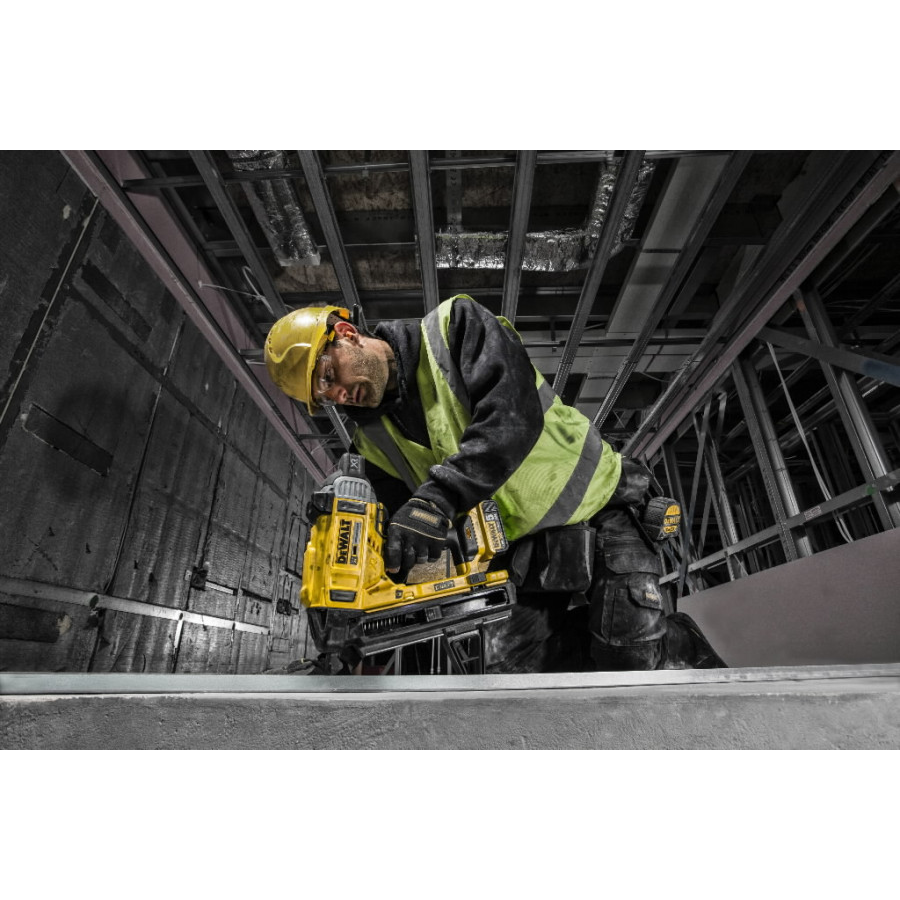 Dewalt DCN8901025 Concrete Pin Nails 25x2.6mm (x1005) [DCN890] | Dewalt by KHM Megatools Corp.