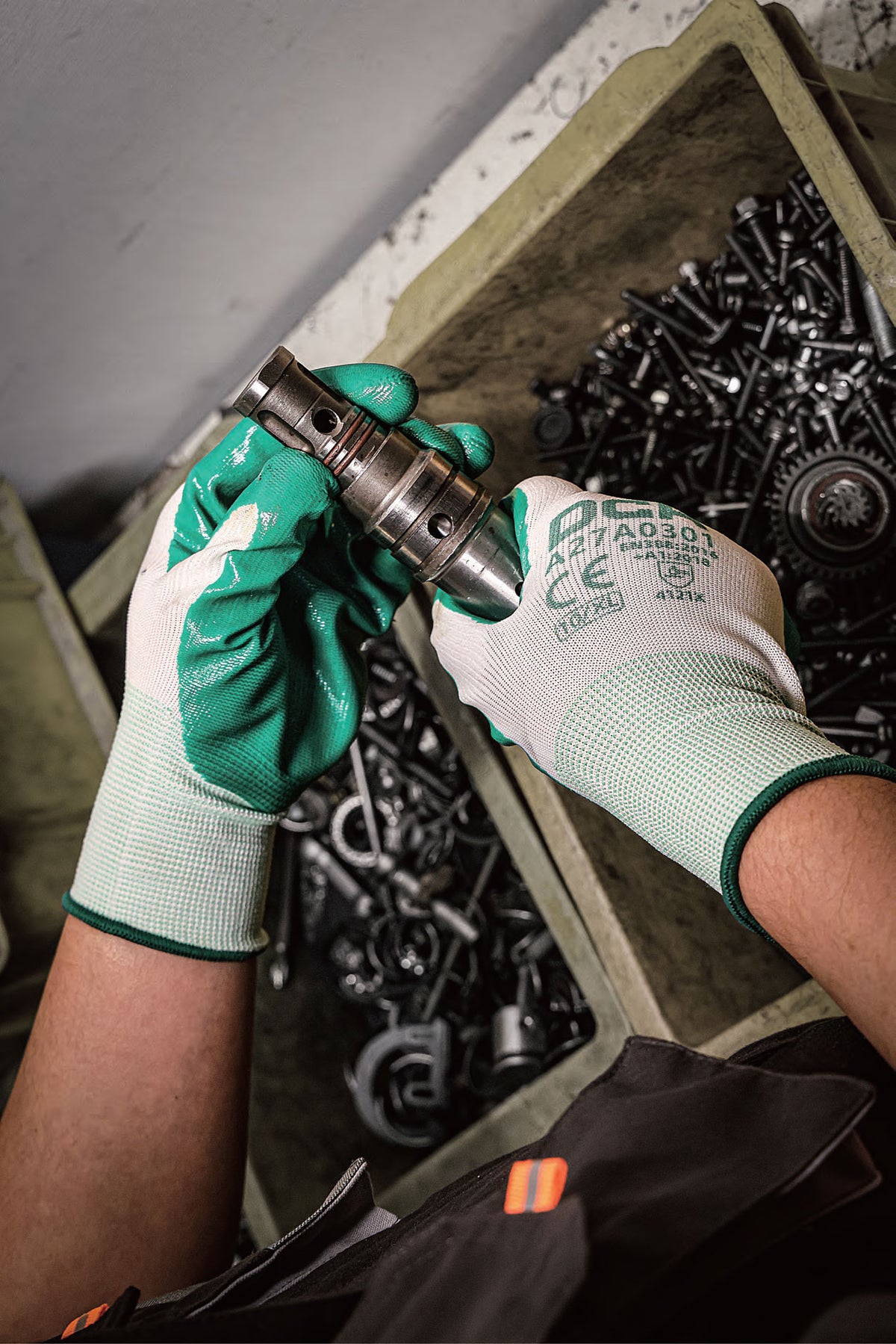 DCA A27A0301 Nitrile Gloves XL 10"