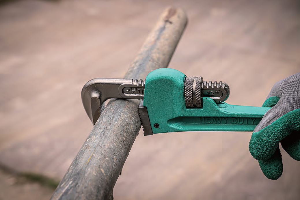DCA Pipe Wrench