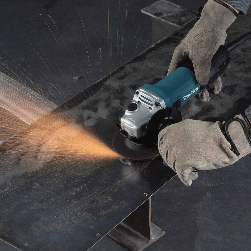 Makita GA6020 Angle Grinder 6" 1050W Secondary image