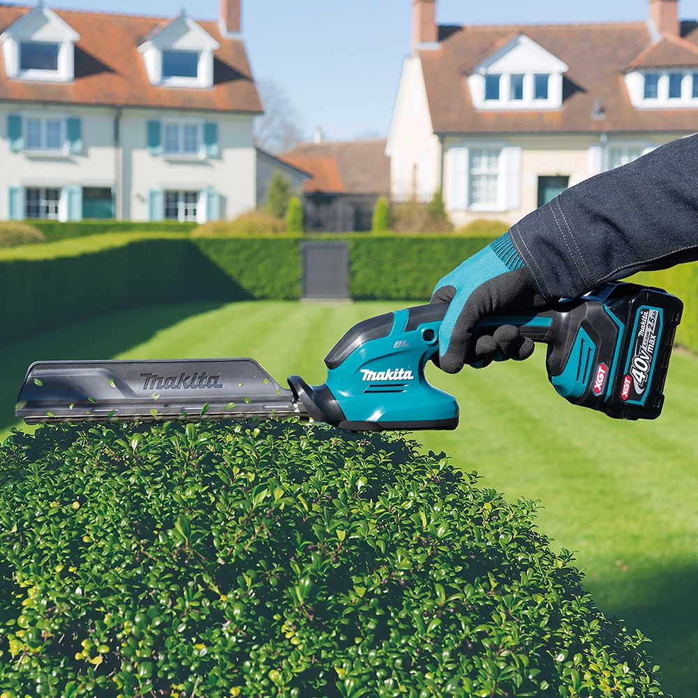 Makita UH023GZ 40V Cordless Hedge Trimmer 7-7/8" (XGT-Series) [Bare]