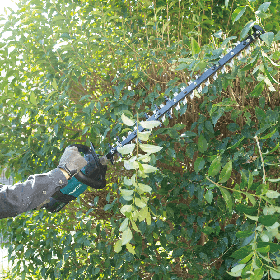 Makita UH007GZ 40V Cordless Hedge Trimmer (XGT) [Bare] Secondary image