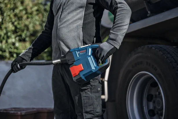 Bosch GVC18V-25-120D Pencil Concrete Vibrator 25mm 18V
