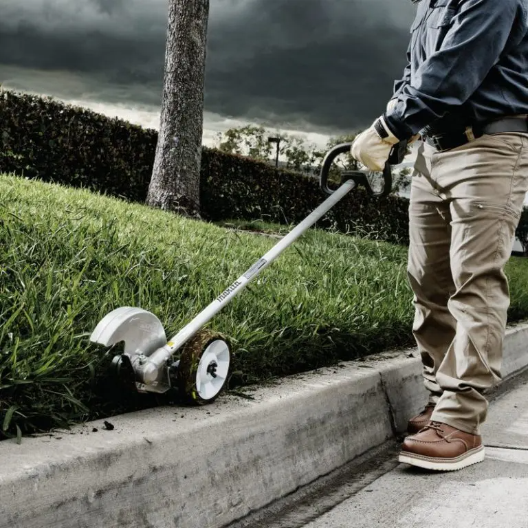 Makita UE001GZ 40V Cordless Brushless Edger XGT [Bare] Secondary image