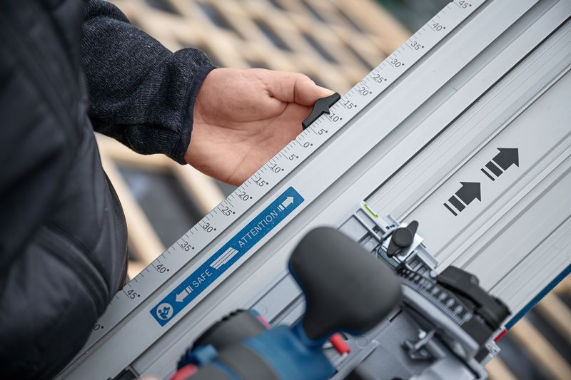Bosch FSN 740 X Cross-cutting Guide Rail for GX Circular Saw 740mm Secondary image