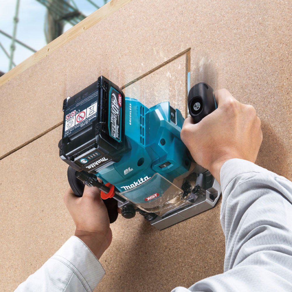 Makita RP001GZ Cordless Brushless Plunge Router 40V 1/2" (XGT/AWS) Secondary image
